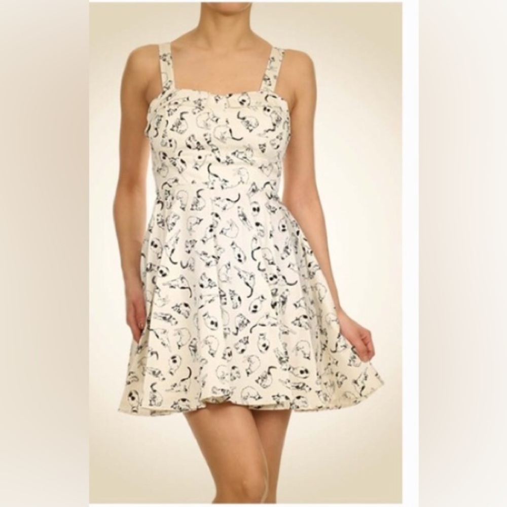 ModCloth IXIA Small A Line White Cats Retro Pinup